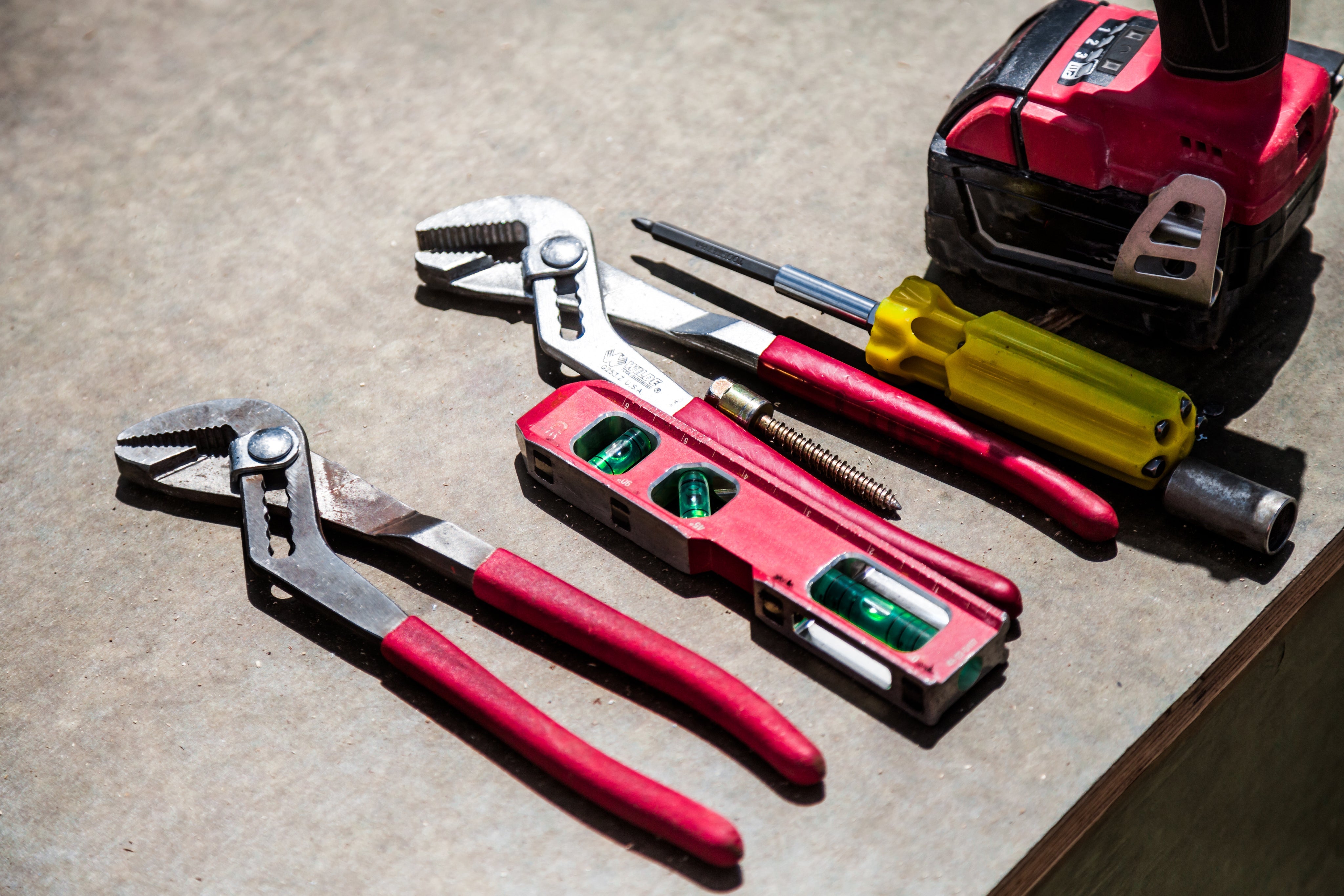 Tools & Hardware