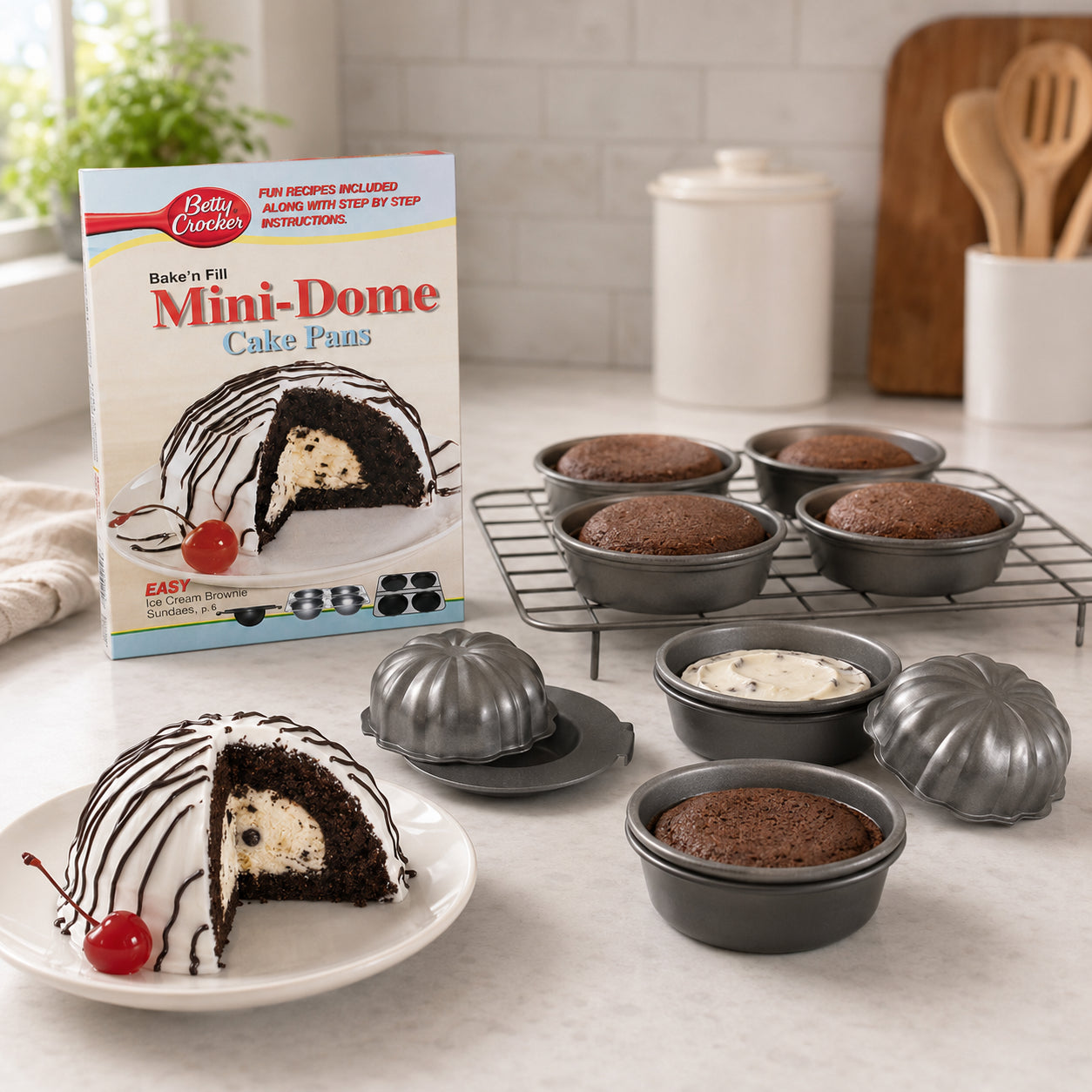 Betty Crocker Bake 'n Fill Mini Dome Cake Pans 12-Piece Baking Set New